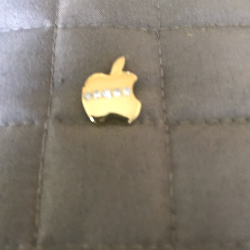 Apple Computer employee award pin18k with diamonds